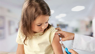 Мать противостояла требованию «обычной» медицины и приказу Верховного суда Великобритании об обязательном проведении вакцинации у детей