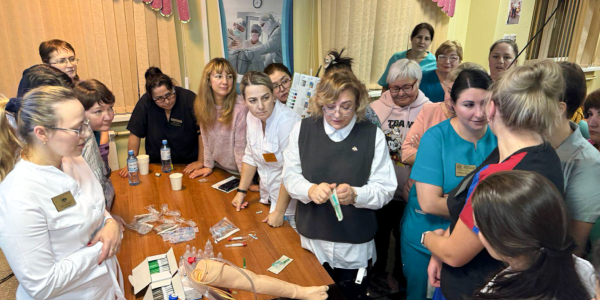 Людмила Рзакулеева провела семинар по преаналитике для медицинских учреждений Магадана